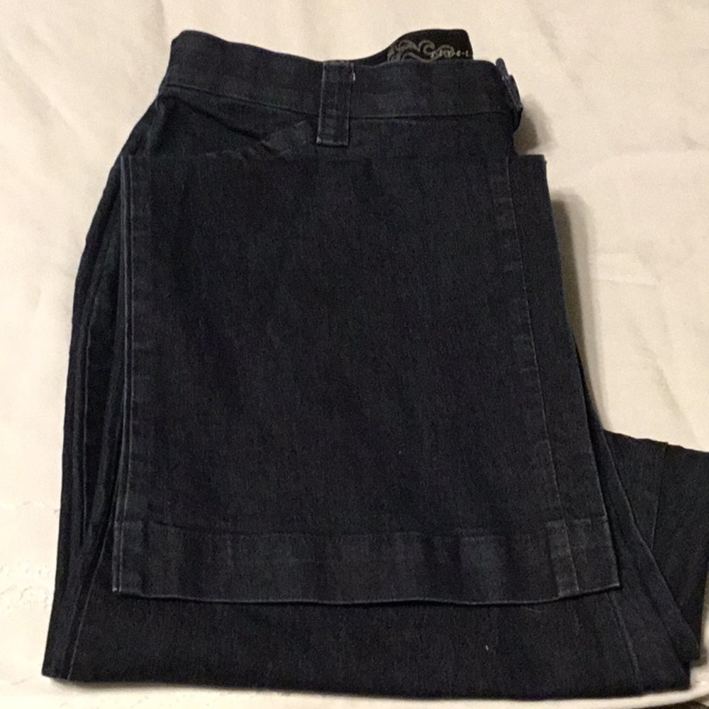 Lee comfort waistband stretch size 16P straight leg blue jeans
